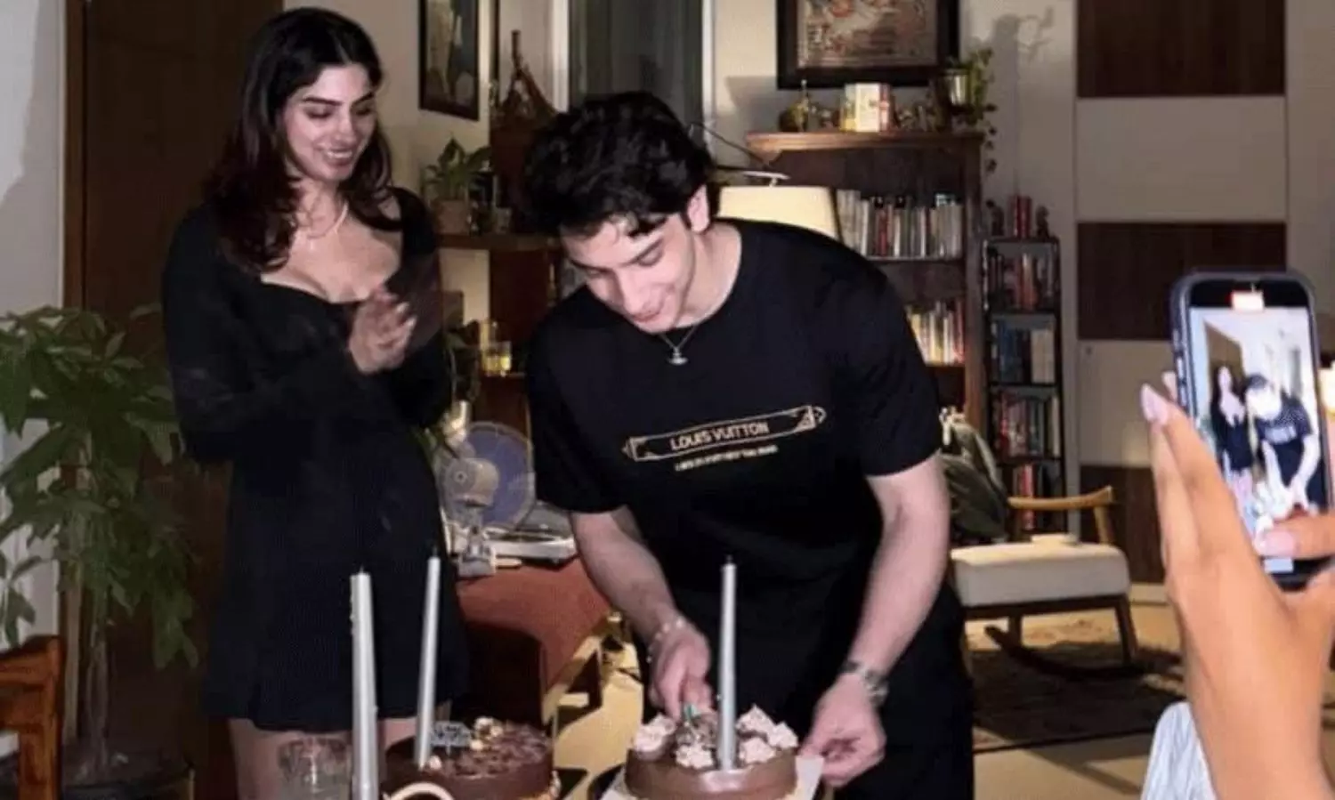 పార్టీలో ప్రియుడితో దొరికిపోయిన న‌టి