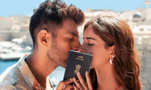 లైగ‌ర్ బ్యూటీ.. పాస్ పోర్ట్ వెన‌క రొమాన్స్