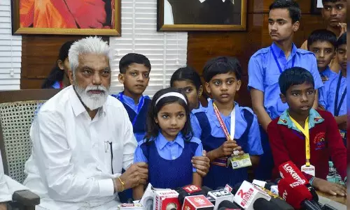 ప్రభుత్వం సంచలన నిర్ణయం.. ఒకటో తరగతి నుంచే సైనిక శిక్షణ.. దేశభక్తి, క్రమశిక్షణే లక్ష్యం!