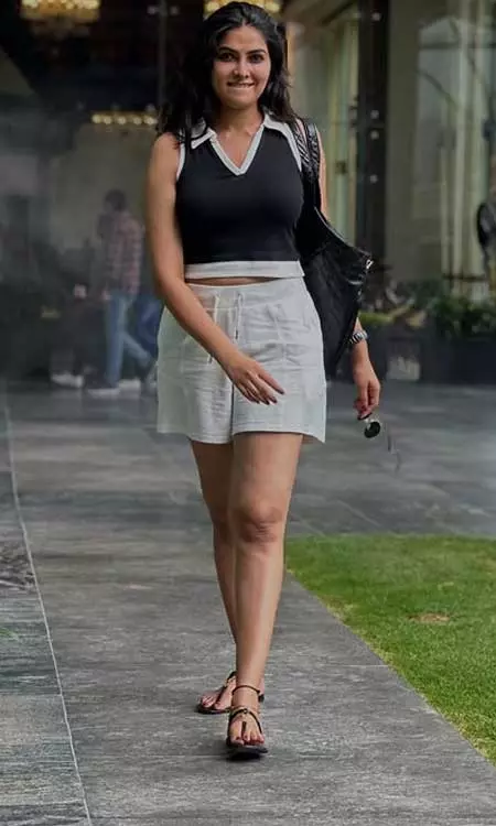 Divi Vadthya shares casual charm