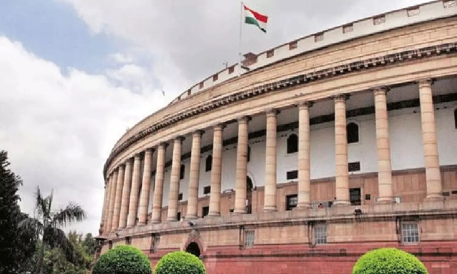 పార్లమెంట్ ప్రత్యేక సమావేశాలు జరుగుతాయా ? పార్లమెంట్ ప్రత్యేక సమావేశాలు జరుగుతాయా ?