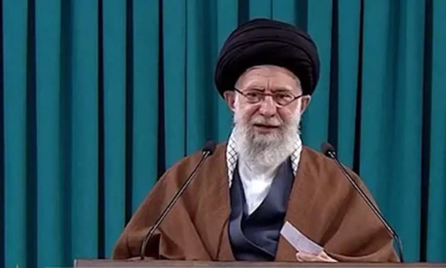 అమెరికా-ఇరాన్ అణు ఒప్పందంపై ఉత్కంఠ.. సుప్రీం లీడర్ ఖమేనీ అసంతృప్తి అమెరికా-ఇరాన్ అణు ఒప్పందంపై ఉత్కంఠ.. సుప్రీం లీడర్ ఖమేనీ అసంతృప్తి