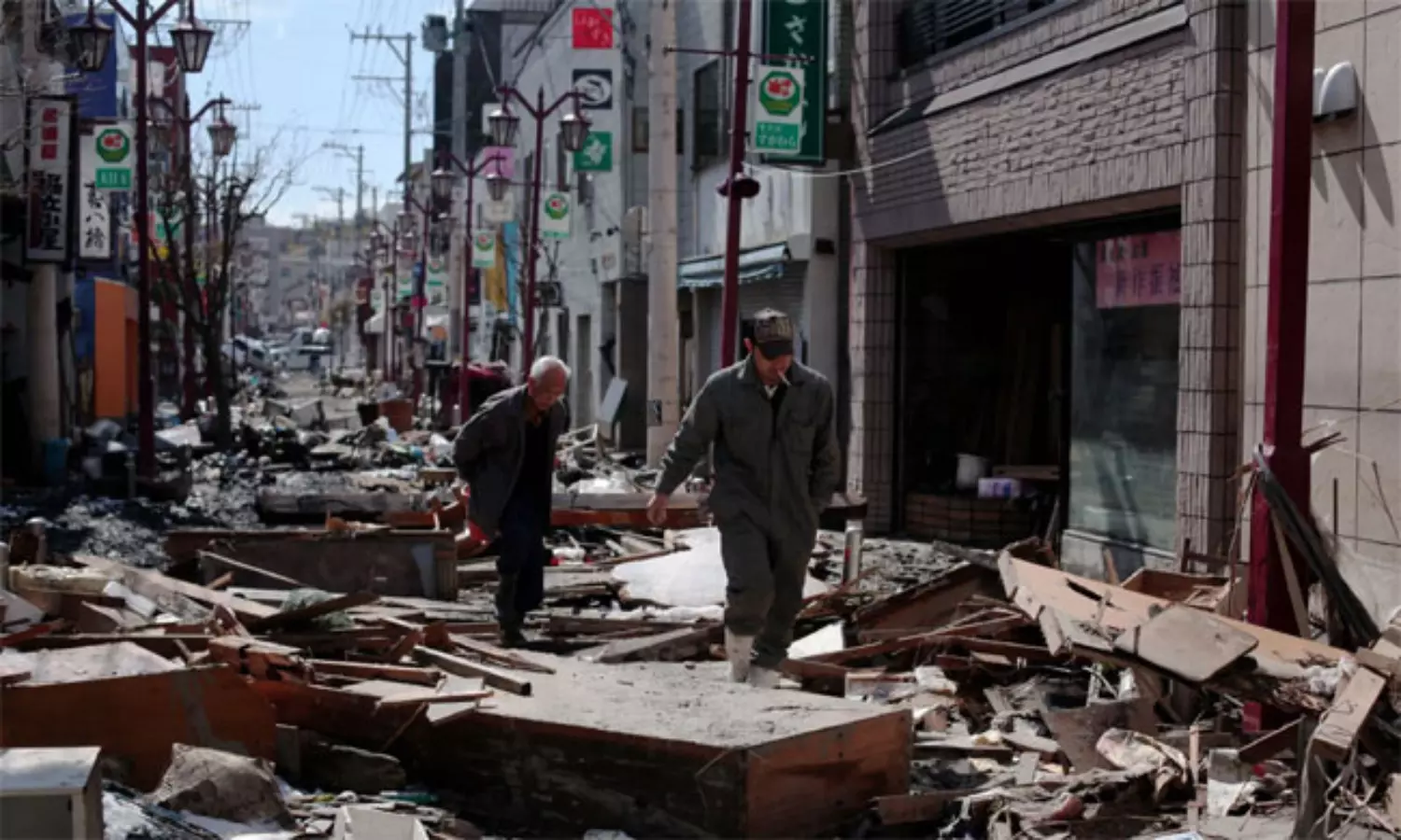 సరిగ్గా నెల.. జపాన్ ను కుదిపేయనున్న భూకంపం.. ఆమె జోస్యంతో బేజార్