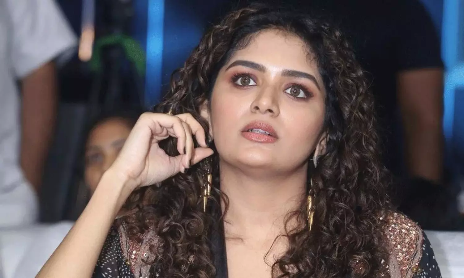 Aditi Shankar Recalls Her Photo Moment with Mahesh Babu