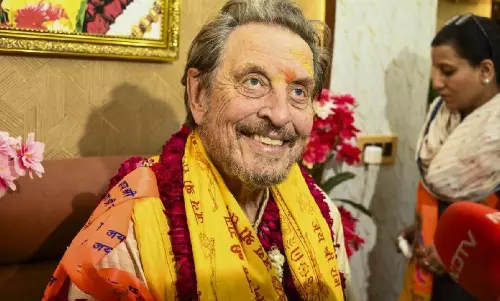 అయోధ్య రాముడి చెంత ఎలన్ మస్క్ తండ్రి.. ఆసక్తికర కామెంట్స్