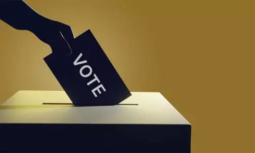 స‌ర్వే రాయుళ్లు.. మీ ఓటు ఎవ‌రికి ..!