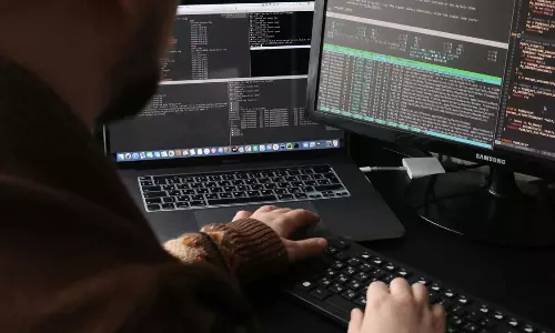 $100K నుంచి రూ.10 లక్షలకు..  H1B టెకీల జీతాలు.. ఇదీ వారి కష్టాల గాథ