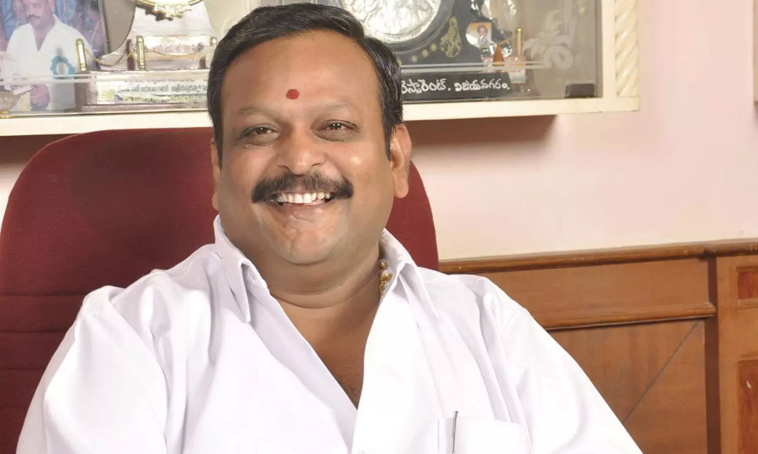 వైసీపీ స్వామి అన్యమనస్కంగా ? వైసీపీ స్వామి అన్యమనస్కంగా ?