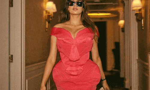 Janhvis Fresh Bangs and Pink Glam Look = Pure Fire