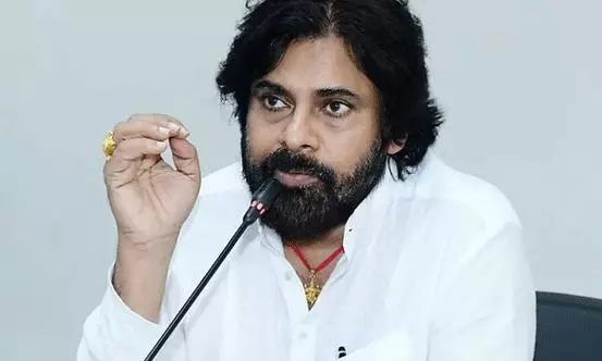 పవన్ సౌండ్ తగ్గుతోందా ?