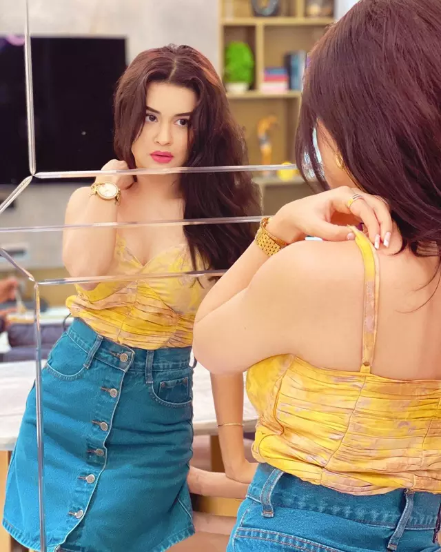 A Vibrant Glimpse: Avneet Kaur’s Playful Clicks