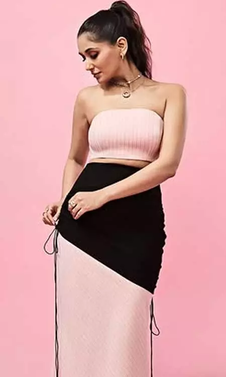 Experience Glamour with Nikita Duttas Fashion Statement