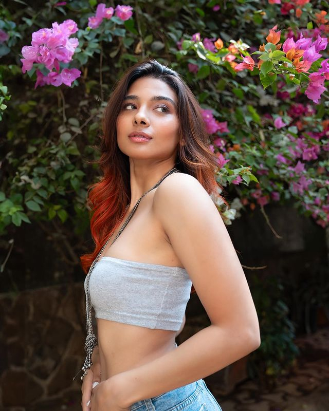Natasha Bharadwajs Beach Look Exudes Sun-Kissed Vibes