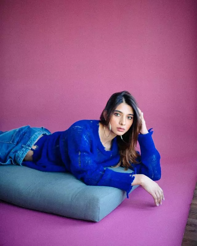 Natasha Bharadwajs Beach Look Exudes Sun-Kissed Vibes Natasha Bharadwajs Beach Look Exudes Sun-Kissed Vibes