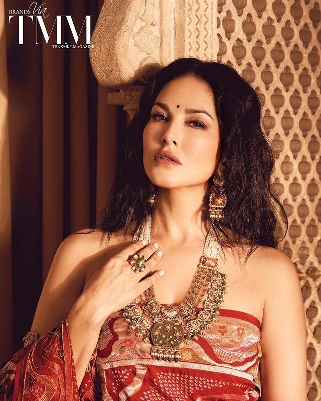Impeccable Beauty Of Sunny Leone Impeccable Beauty Of Sunny Leone