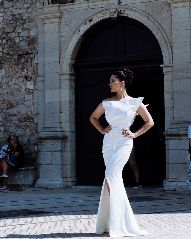 Impeccable Beauty Of Sunny Leone Impeccable Beauty Of Sunny Leone