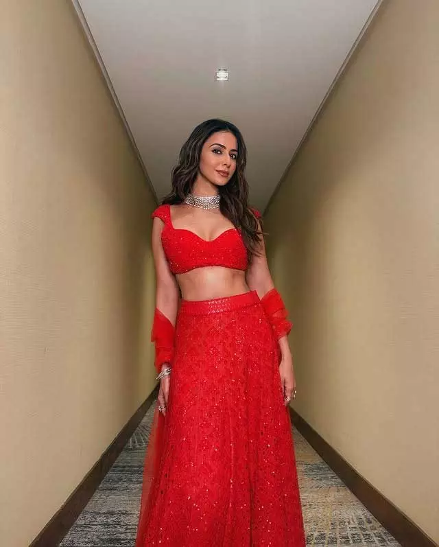 Rakul’s Red Hot Look Steals The Show! Rakul’s Red Hot Look Steals The Show!