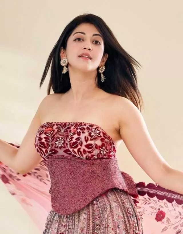 Pranitha Brings Calm in Purple Power Look!