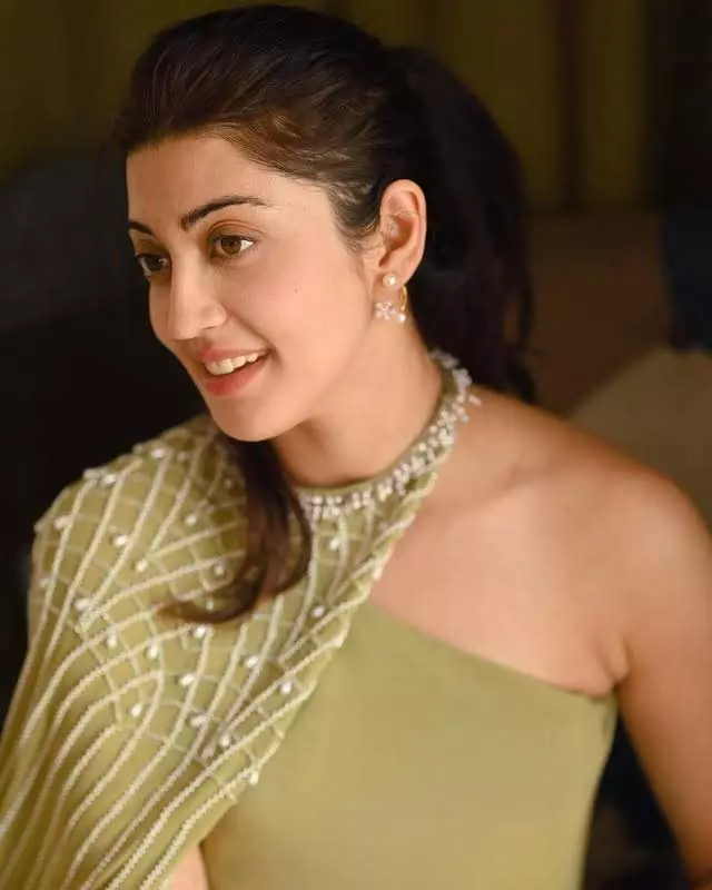 Pranitha Brings Calm in Purple Power Look! Pranitha Brings Calm in Purple Power Look!