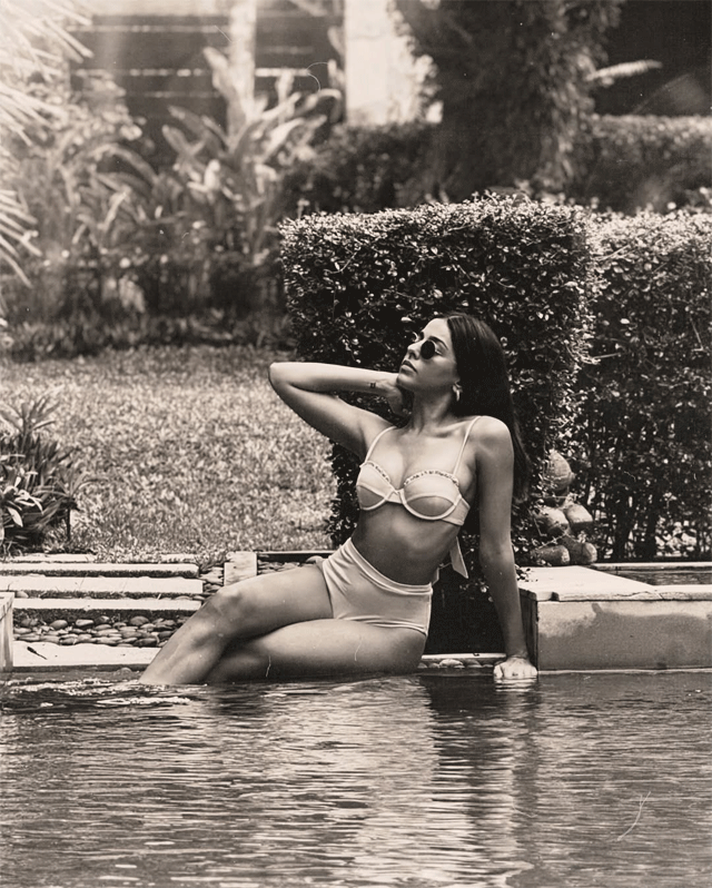 Alaya F Turns Heads in Blue as She Bags the Most Stylish Trendsetter Award Alaya F Turns Heads in Blue as She Bags the Most Stylish Trendsetter Award