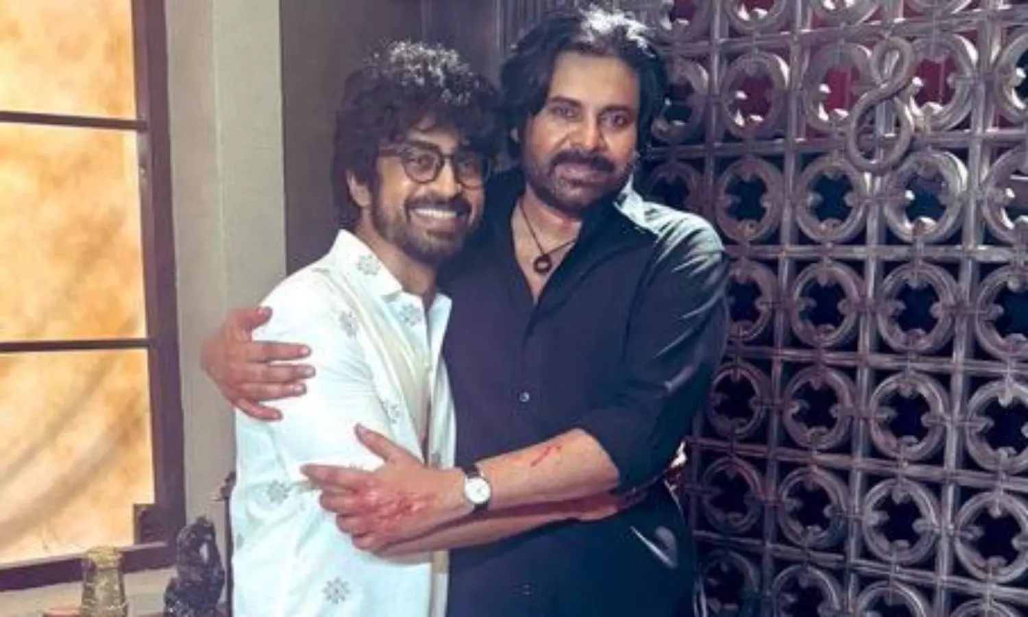 పిక్‌టాక్ : ఓజీ సెట్‌లో పవన్‌ ఇలా..!