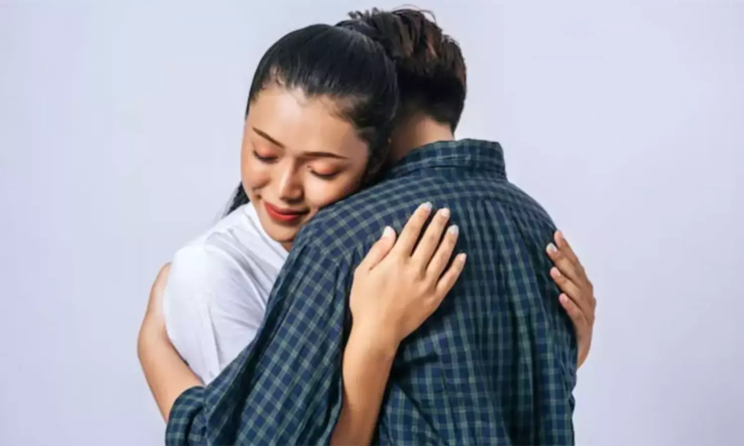 హగ్ చేసుకుంటే అమ్మాయిలు డబ్బులు కూడా ఇస్తున్నారా ?