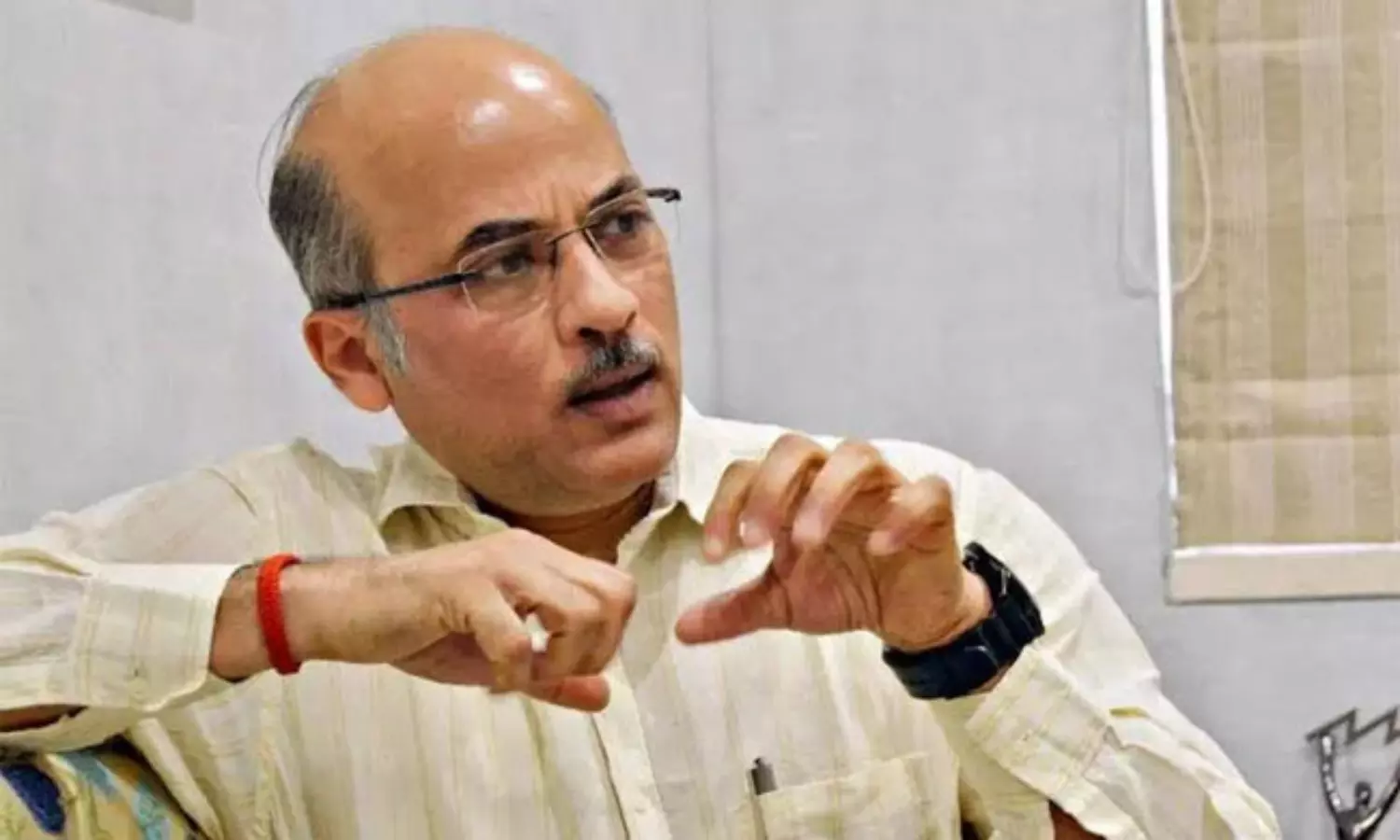 బాలీవుడ్లో సూరజ్ బర్జాత్యా కొత్త ప్రయోగం.. 2025లో ఇది వర్కౌట్ అవుతుందా? బాలీవుడ్లో సూరజ్ బర్జాత్యా కొత్త ప్రయోగం.. 2025లో ఇది వర్కౌట్ అవుతుందా?