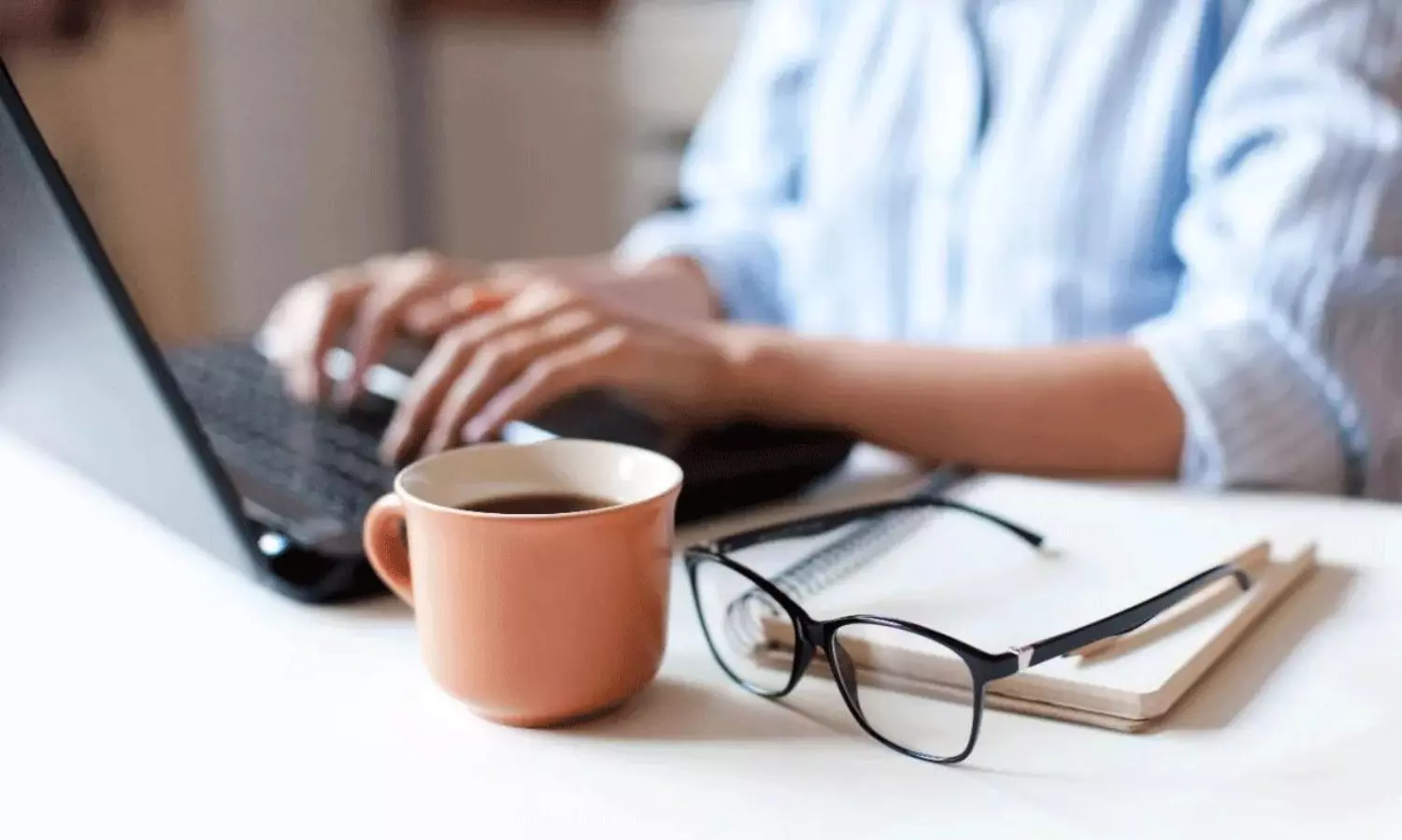 వారు ఆఫీసుకు రాకపోయినాపూర్తి వేతనం.. లెక్కలివే!