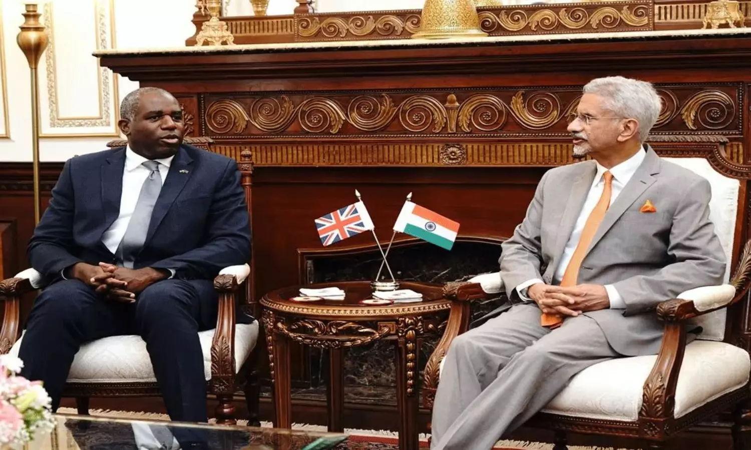 బాధితులు, దుర్మార్గులు ఒకరు కాదు.. పాకిస్థాన్కు జైశంకర్ స్ట్రాంగ్ వార్నింగ్! బాధితులు, దుర్మార్గులు ఒకరు కాదు.. పాకిస్థాన్కు జైశంకర్ స్ట్రాంగ్ వార్నింగ్!