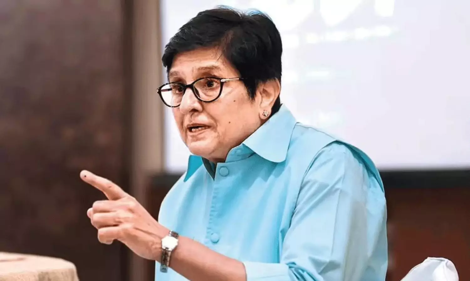 ప్రోగ్రాం అందరిదీ..పోలీసులు బలికావాలా..బెంగళూరు దుర‍్ఘటనపై కిరణ్‌బేదీ