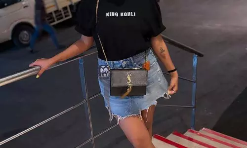 Supritha Posts Stylish Snap For RCB Supritha Posts Stylish Snap For RCB