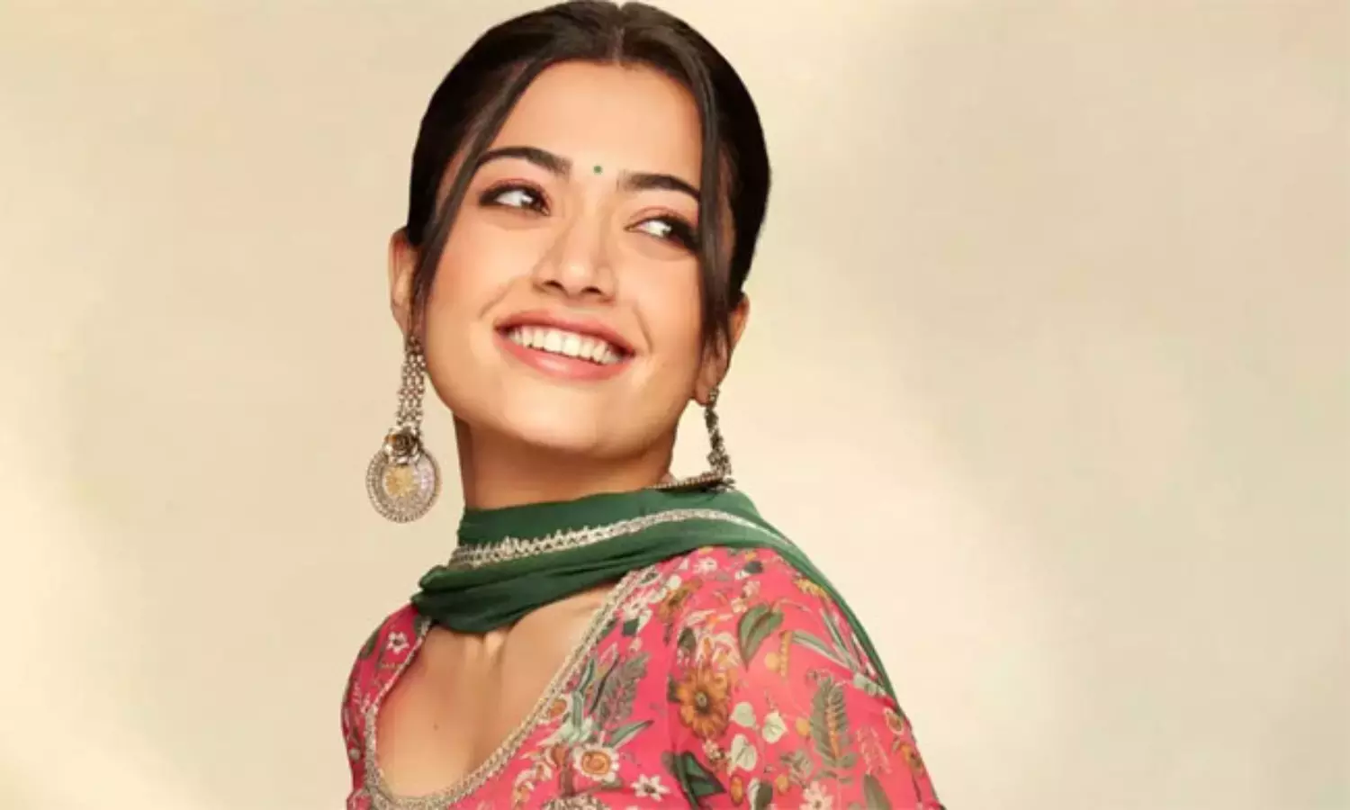 బీఏ సెకెండ్ ఇయర్ లో రష్మిక ఆడిషన్! బీఏ సెకెండ్ ఇయర్ లో రష్మిక ఆడిషన్!