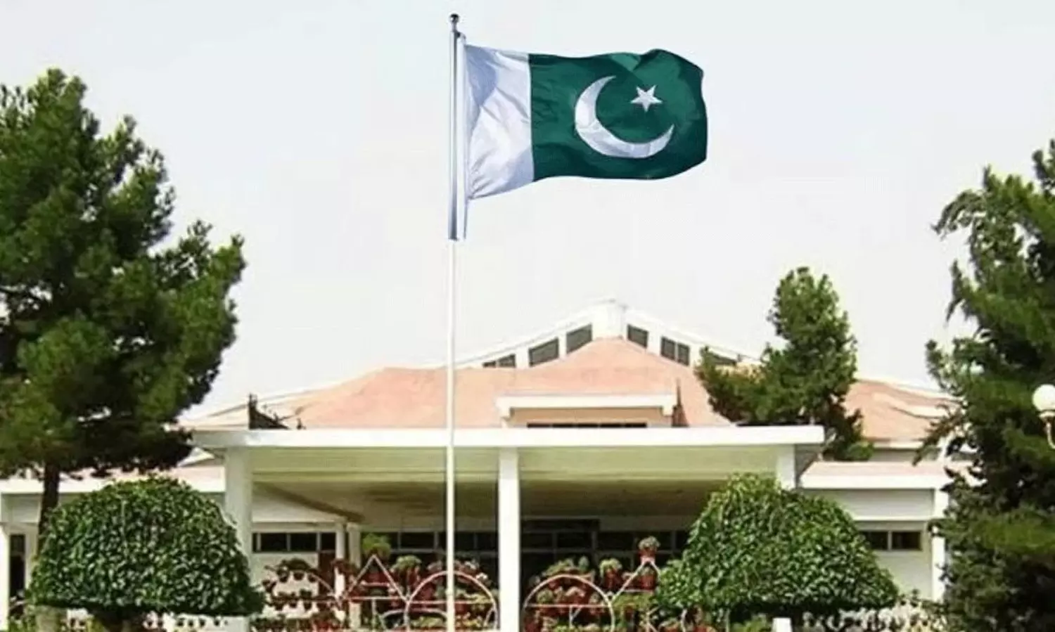 పాక్ లో కొత్త ఉగ్రవాద నిరోధక చట్టం.. కండిషన్స్ ఘోరం! పాక్ లో కొత్త ఉగ్రవాద నిరోధక చట్టం.. కండిషన్స్ ఘోరం!