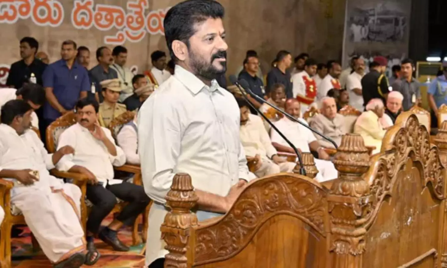 బీజేపీతోనే అక్షరాభ్యాసం అన్న కాంగ్రెస్ సీఎం బీజేపీతోనే అక్షరాభ్యాసం అన్న కాంగ్రెస్ సీఎం