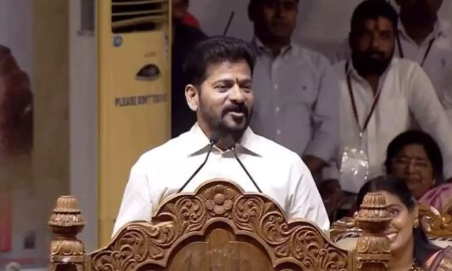 అచ్చం కేసీఆర్ లాగానే... ఆ క్లబ్లో చేరిపోయిన రేవంత్రెడ్డి... ! అచ్చం కేసీఆర్ లాగానే... ఆ క్లబ్లో చేరిపోయిన రేవంత్రెడ్డి... !