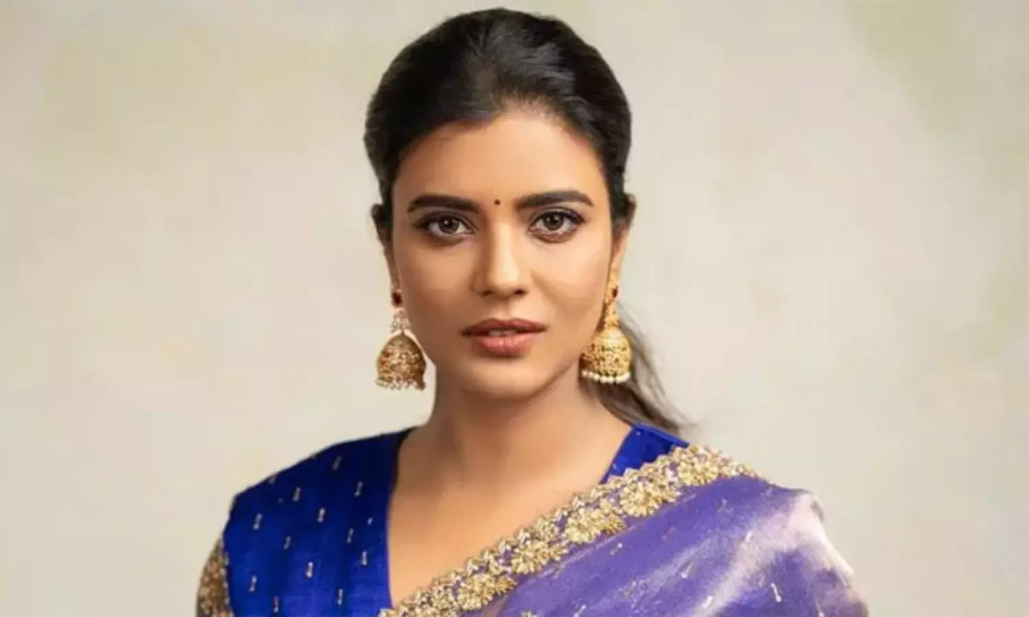 సూపర్ హిట్టు వచ్చినా ఆమెను పట్టించుకోరేంటి..?