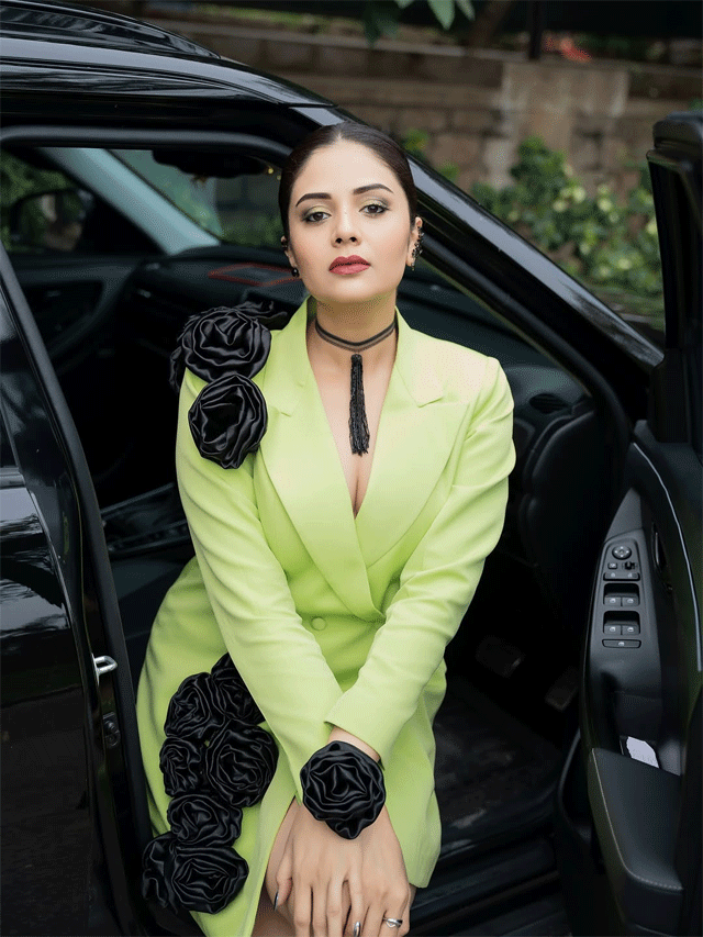 Sreemukhi�s Sleek Look Melts the Hearts