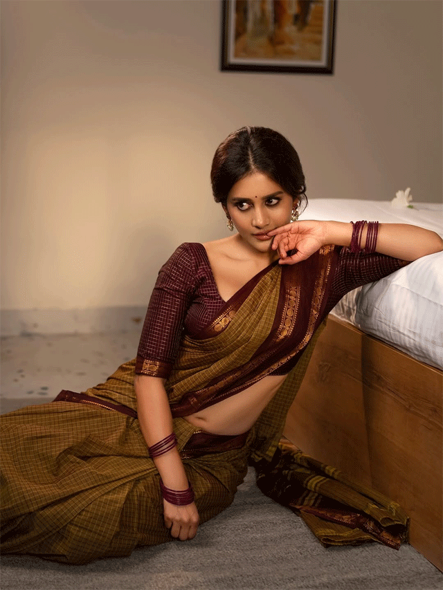 Nabha Natesh in Retro Saree Look Sets Calm Instagram Tone Nabha Natesh in Retro Saree Look Sets Calm Instagram Tone