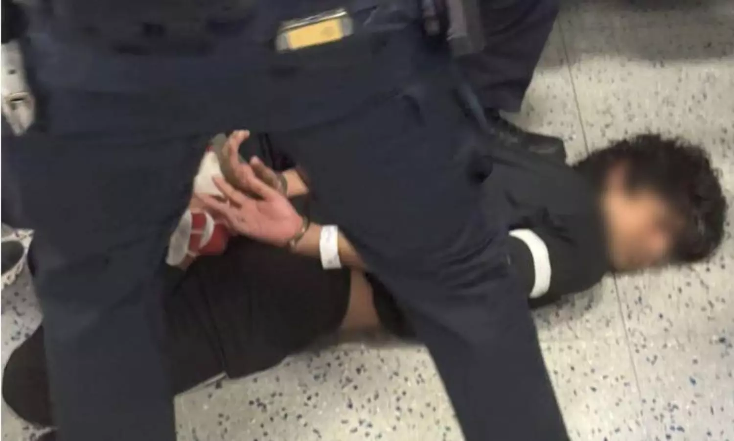 అమెరికాలో భారతీయ విద్యార్థిపై అమానుషం.. కదిలిస్తున్న వీడియో