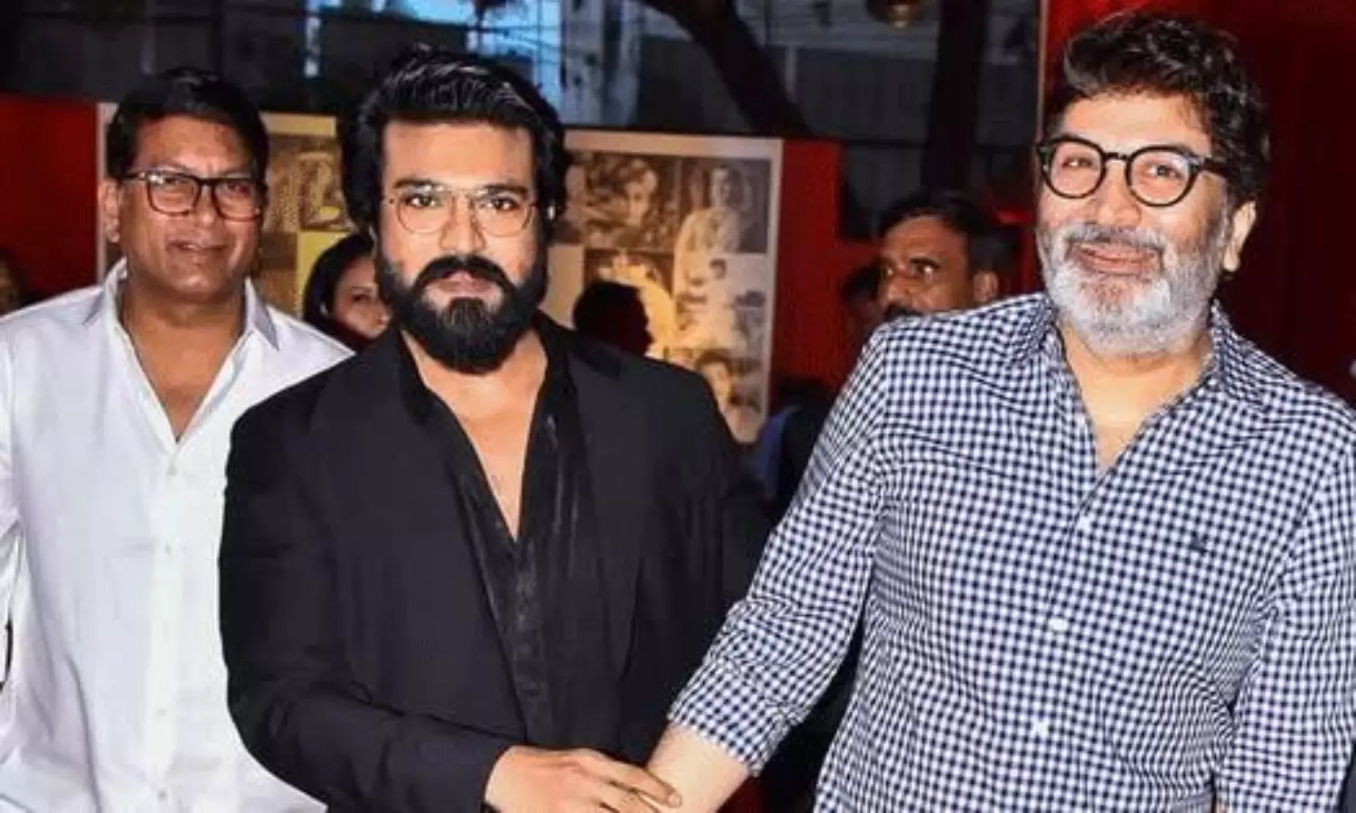 చెర్రీతో త్రివిక్ర‌మ్ ప్రాజెక్ట్ ఇప్ప‌ట్లో సాధ్య‌మేనా?