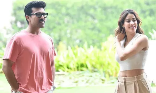 అమ్మడు పెద్దితోనే ఆగిపోతుందా..?