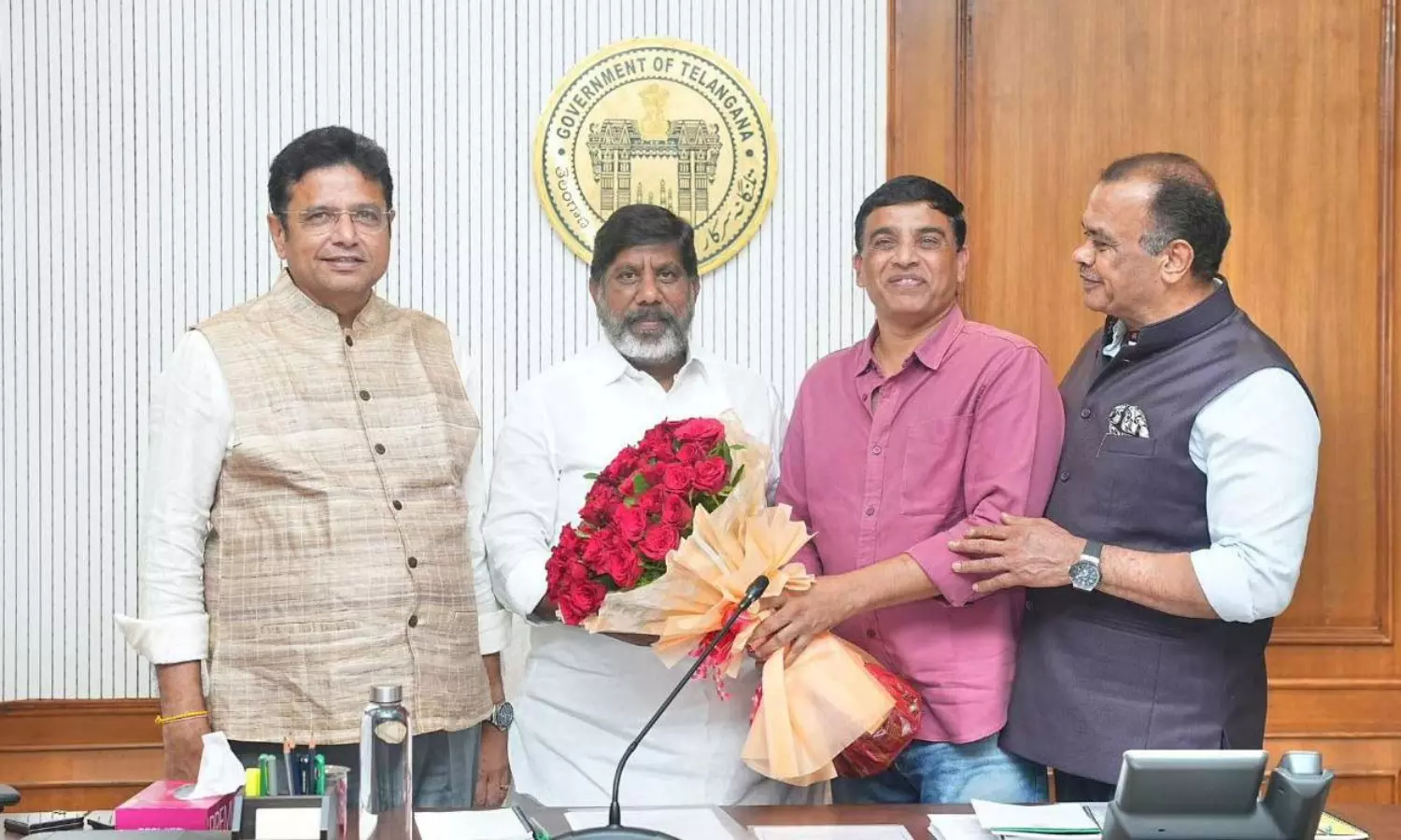 ఇండియన్ సినిమాకు క్యాపిటల్ హైదరాబాద్!: తెలంగాణ సర్కార్ ఇండియన్ సినిమాకు క్యాపిటల్ హైదరాబాద్!: తెలంగాణ సర్కార్