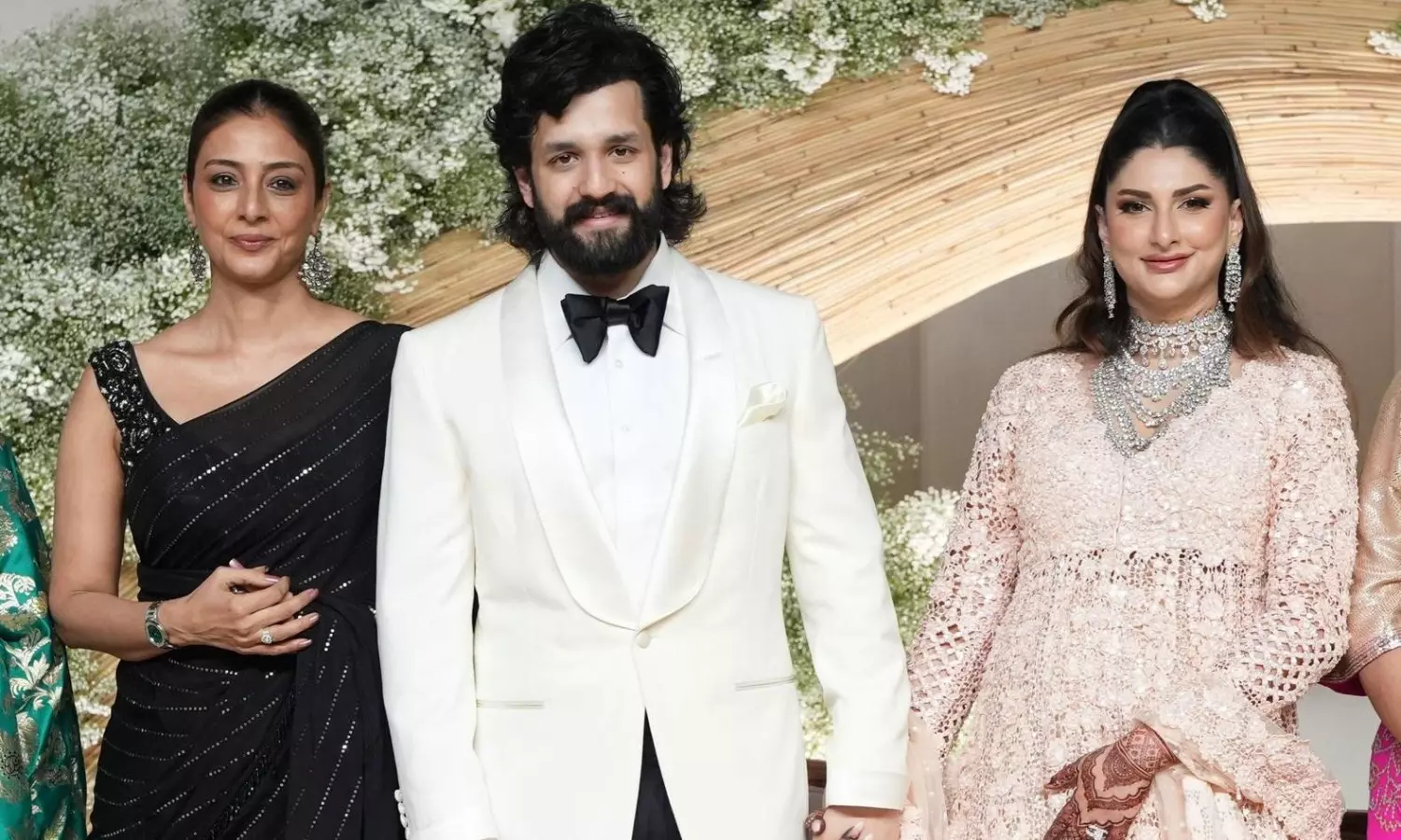 అఖిల్ పెళ్లిలో టబు స్పెషల్ గురూ! అఖిల్ పెళ్లిలో టబు స్పెషల్ గురూ!