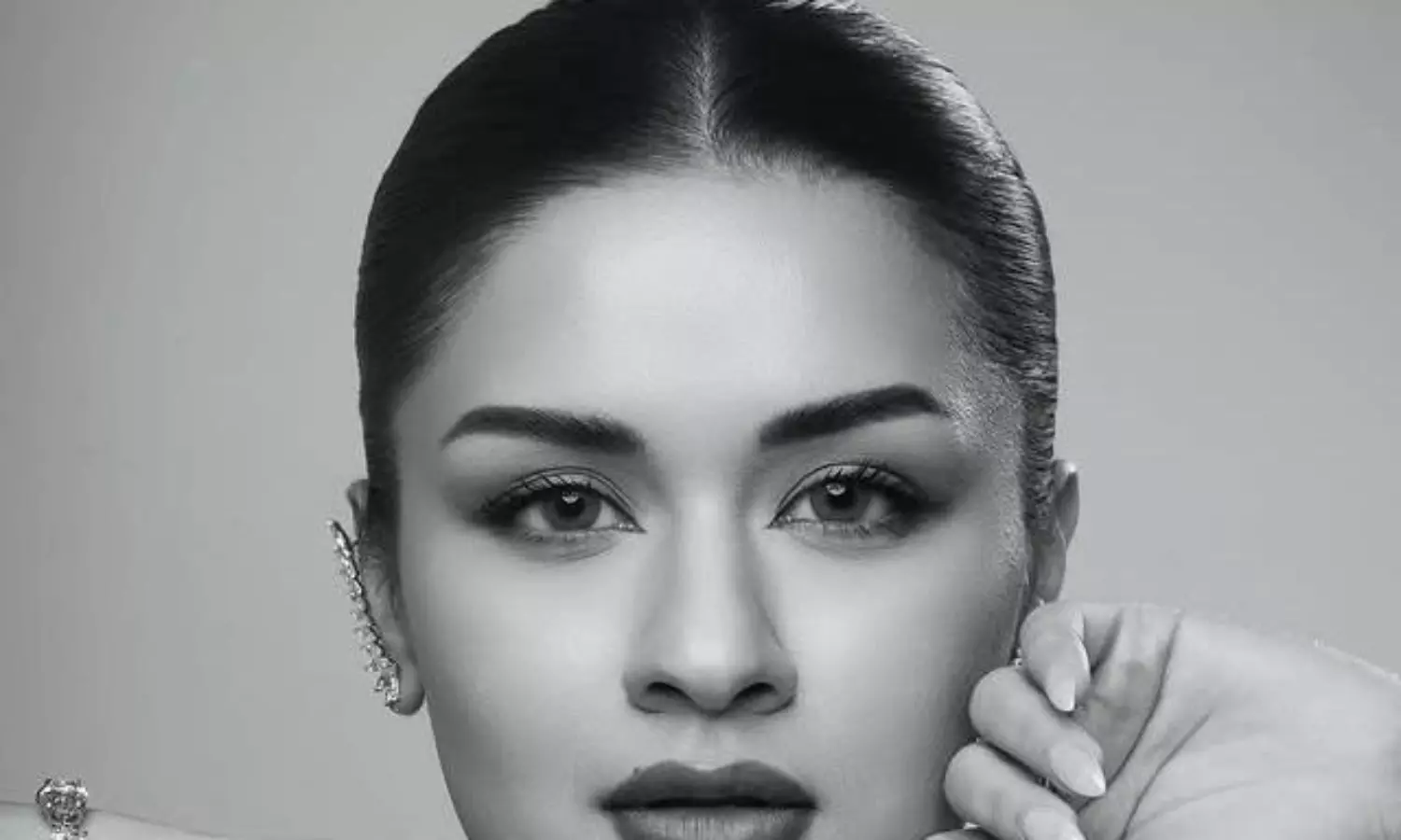 అందాల అవ్నీత్‌ బ్లాక్‌ అండ్‌ వైట్‌ షో చూస్తారా..?