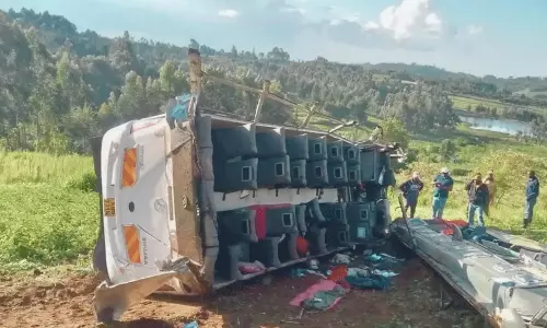 కెన్యాలో ఘోర ప్రమాదం... ఐదుగురు భారతీయులు మృతి!