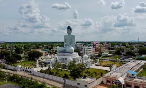 అమరావతికి ముప్పేట ముప్పులా పెద్ద నగరాలు !