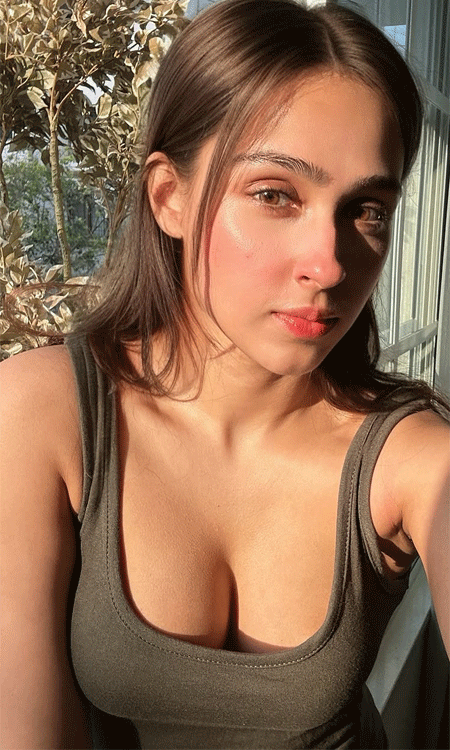 Pashmina Roshan Striking Instagram Click Gets Noticed
