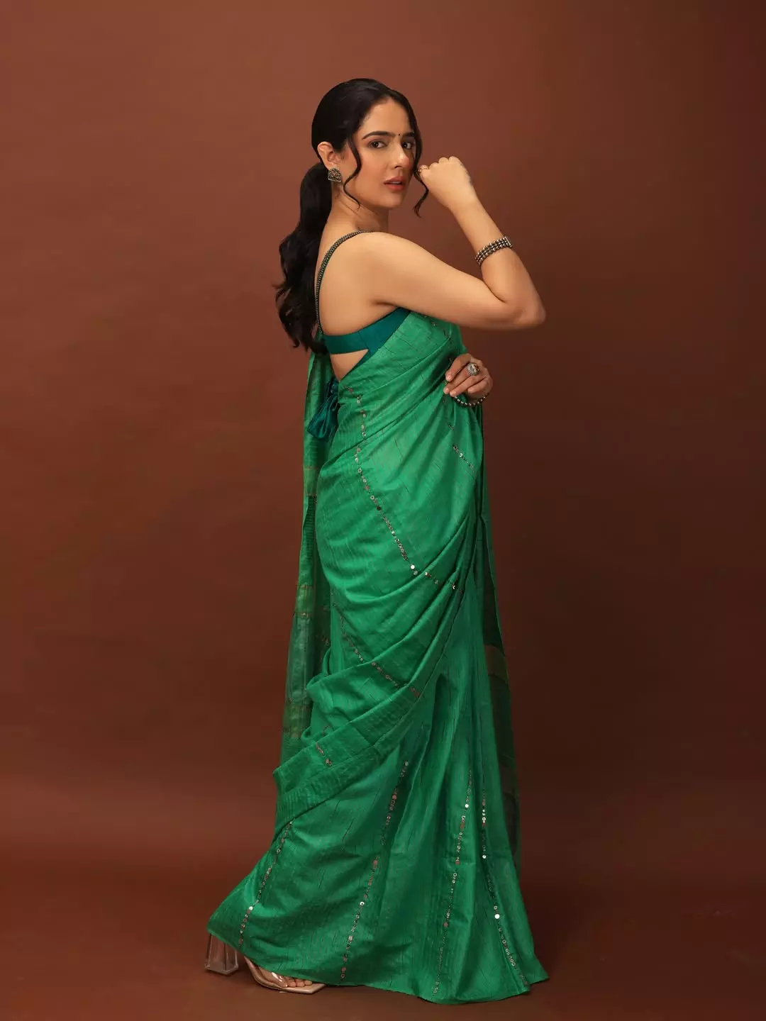 Malvi Malhotra Shares Elegant Look During ‘Jenma Natchathiram’ Promotions