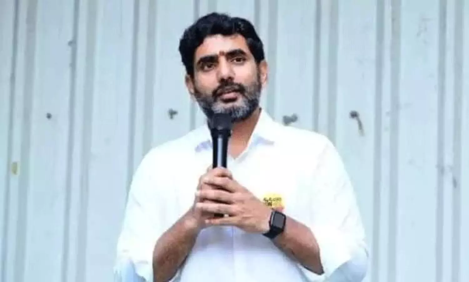 లోకేశ్ పై ట్రోలింగ్.. ఎందుకంటే..?