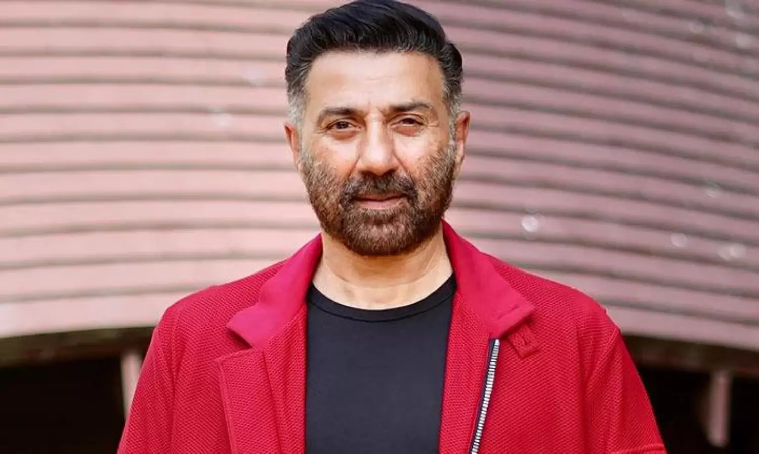 స‌న్నీ ఫ్యాన్స్ దానికి ఒప్పుకుంటారా?